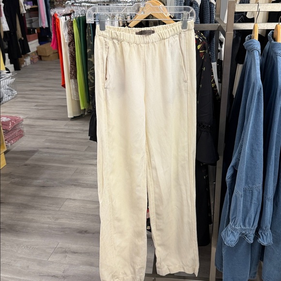 Enza Costa Twill Everywhere Pant in Vanilla - Picture 7 of 10